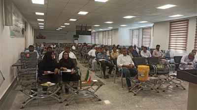 برگزاری كارگاه آموزشی ـ ترویجی مدیریت به موقع باغ‌های پسته در شهرستان زاهدان