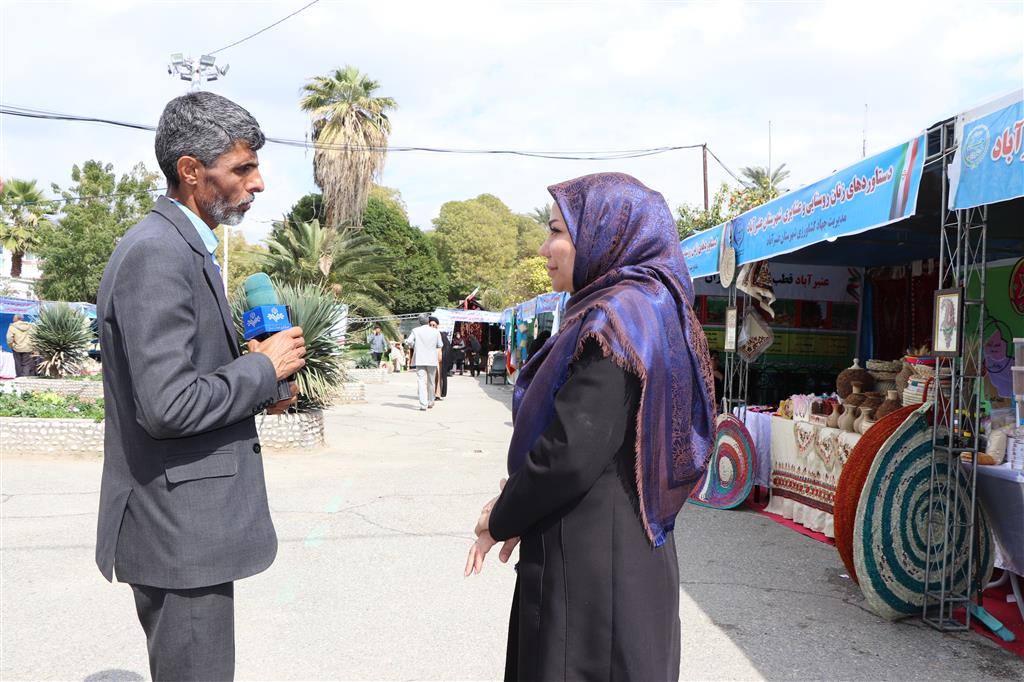 اتصال زنان كارآفرین روستایی و عشایر جنوب كرمان به بازارهای ملی در دستور كار است