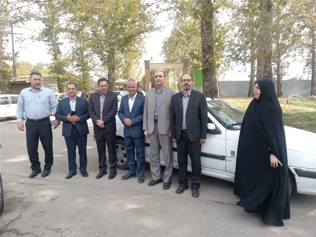معاون آموزش و ترویج سازمان تات از پردیس تحقیقات و آموزش كشاورزی بروجرد بازدید كرد